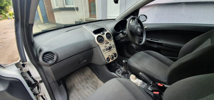Thinkware F770 dash cam and Bury Bluetooth hands free car kit for a Vauxhall Corsa Van.