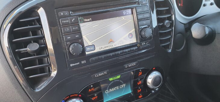 Radio swap, customer supplied sat nav radio swap in a Nissan Juke.