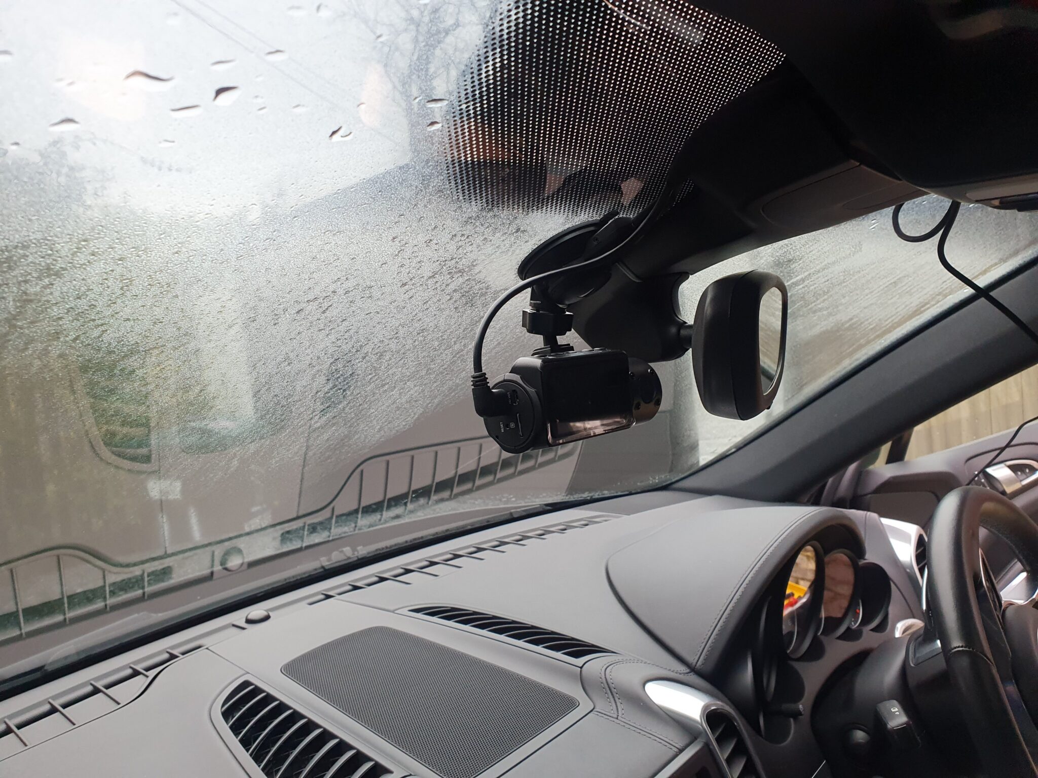 Vantrue front and rear dash camera Installation Porsche Cayenne Auto