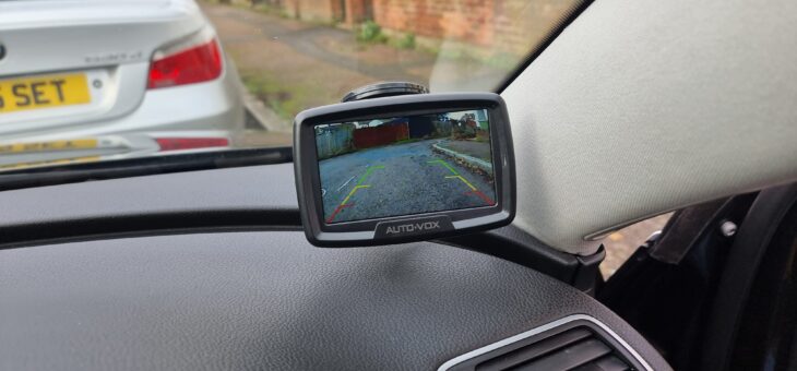 Auto Vox reverse camera